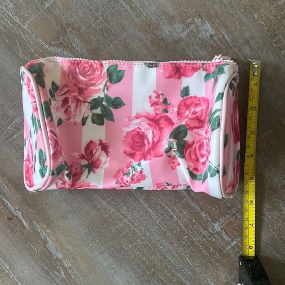 Floral Rose Cosmetic Case - Picture 6 of 7